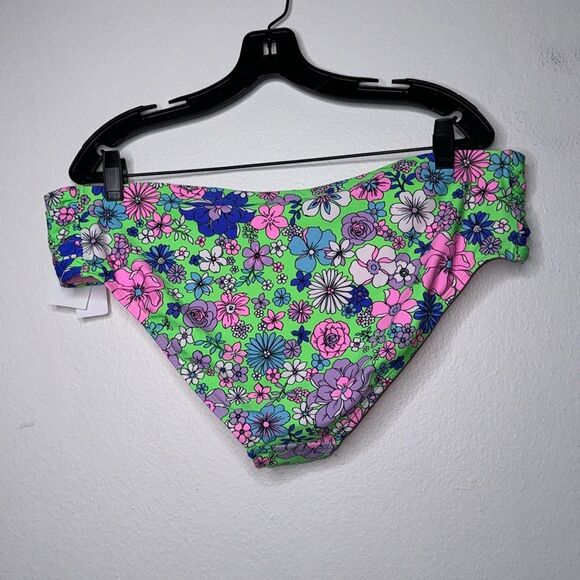 SALT + COVE Trendy Plus Size Peony Party Soft Side-Tab Mid-Rise Bikini Bottoms - Picture 5 of 10